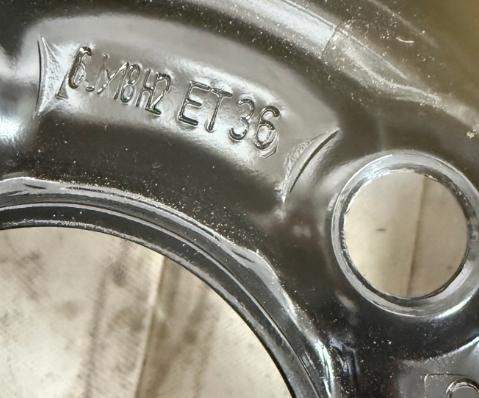 Audi Q5 2008-2016 hatchback 3.0 TDI diesel AT 176 kW  Dojazdové koleso 6Jx18 5x112  ET36   195/75 R18 106P  8R0601027B  Vredestein