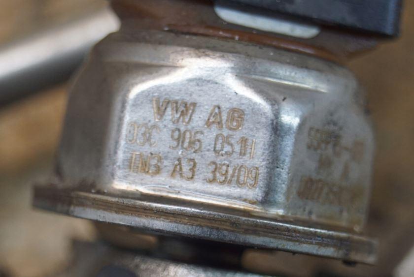 Volkswagen Golf VI 2008-2013 hatchback 1.4 TSI petrol Caxc MT 90 kW 2010  Vstrekovacia lišta 03F906036F