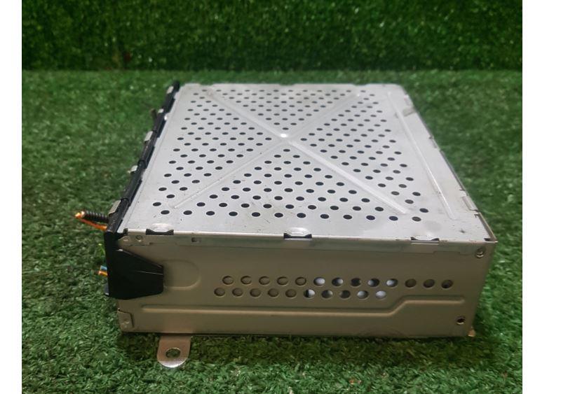 Audi A8 D3 2002-2009 sedan 3.0 TDI diesel AT 171 kW 2004  Rádio 4E0035541S