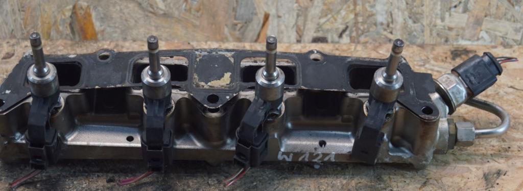 Volkswagen Golf VI 2008-2013 hatchback 1.4 TSI petrol Caxc MT 90 kW 2010  Vstrekovacia lišta 03F906036F