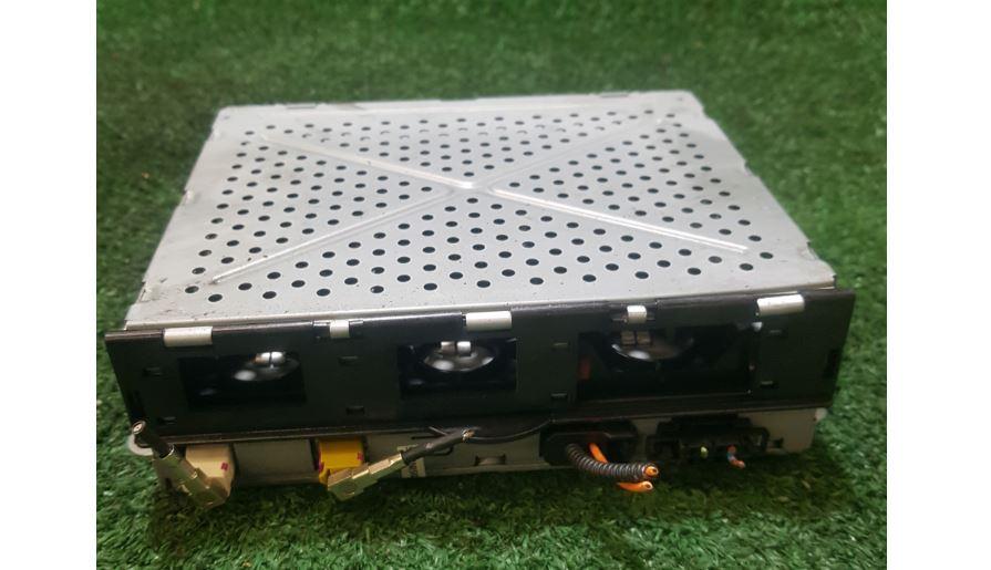 Audi A8 D3 2002-2009 sedan 3.0 TDI diesel AT 171 kW 2004  Rádio 4E0035541S