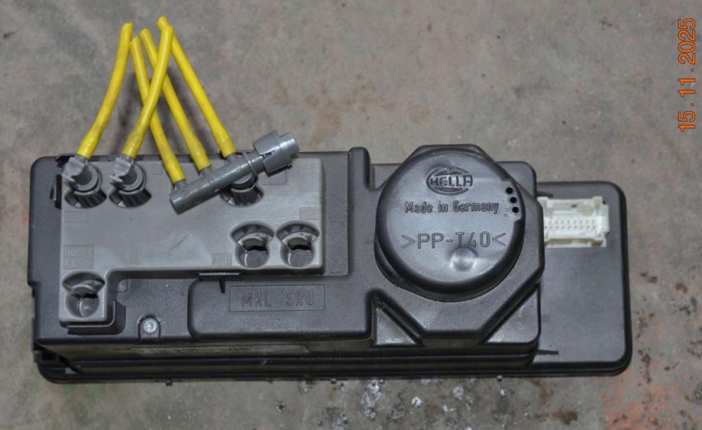 Mercedes E W210 1995-2002 sedan 2.0 petrol MT 100 kW 1996  Pumpa centrálneho zámku 2108002248