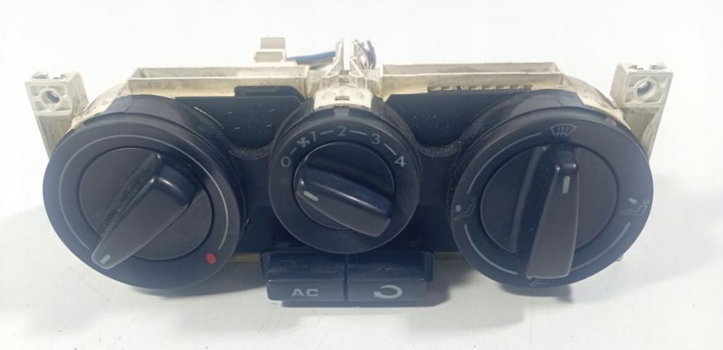 Skoda Octavia I 1996-2010 hatchback 1.9 TDI diesel MT 81 kW 2001  Panel kúrenia/klimatizácie 1J0820045E