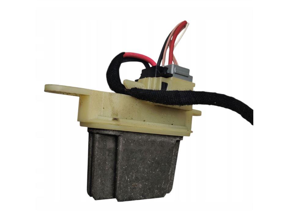 Renault Laguna III 2007-2015 hatchback 2.0 DCI diesel MT 131 kW 2008  Odpor (rezistor) kúrenia 52426558