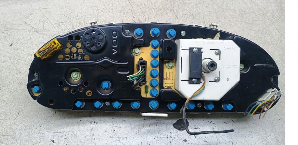 Skoda Felicia hatchback 1.3 petrol MT 40 kW 1996  Prístrojová doska 443431113820