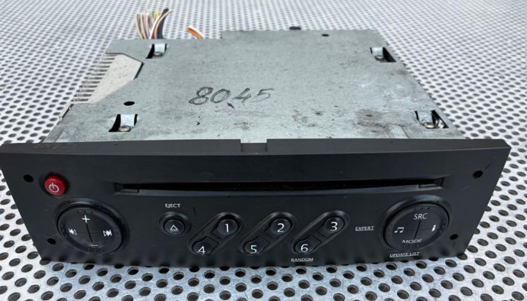 Renault Scenic II 2003-2009 hatchback 1.5 DCI diesel MT 74 kW 2005  Rádio 8200607918