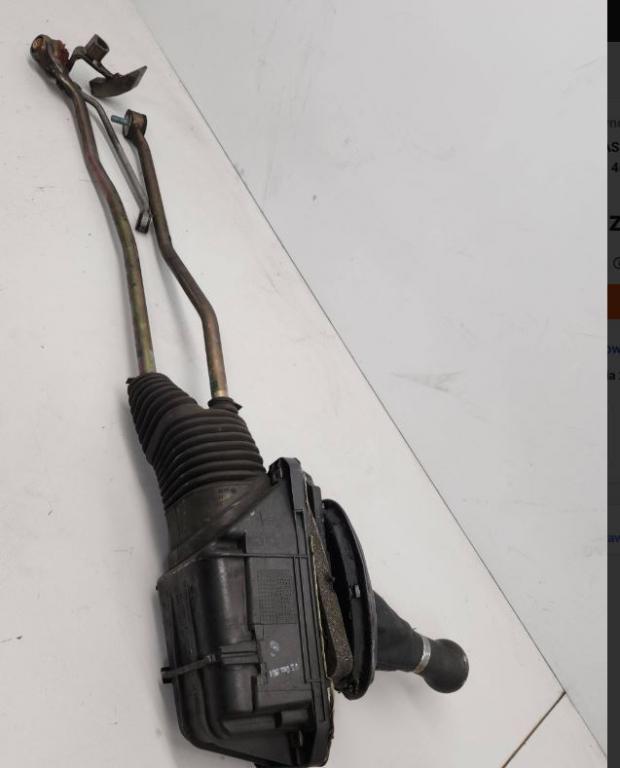 Volkswagen Passat B5 1995-2005 combi 1.4 16v petrol MT 59 kW 2009  Rýchlostná páka (kulisa) 4B0711025F