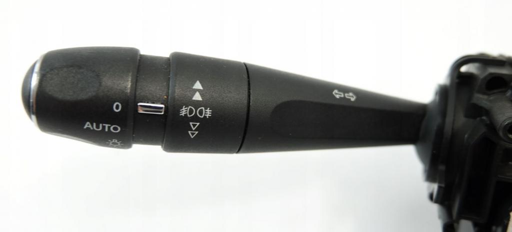 Citroen C4 II 2010-2017 hatchback 1.6 HDI diesel MT 84 kW 2013  Prepínacie páčky pod volantom 98000223ZD