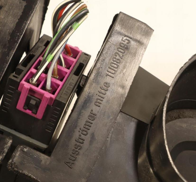 Skoda Octavia I 1996-2010 hatchback   Mriežka kúrenia (fukár) 1U0820951