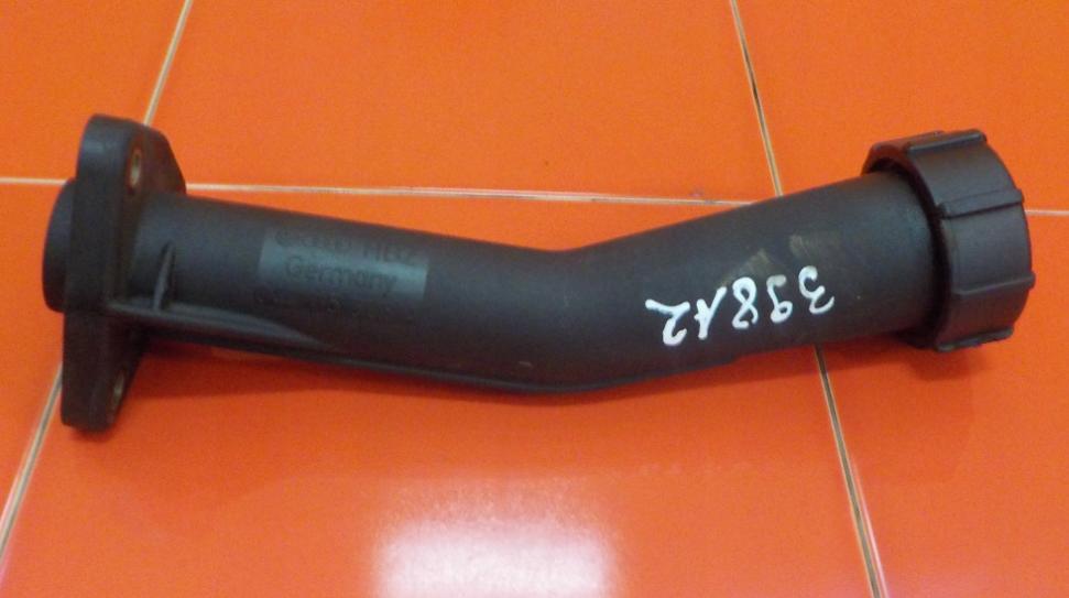 Volkswagen Transporter T4 1990-2003 Rúrka oleja 044115308A