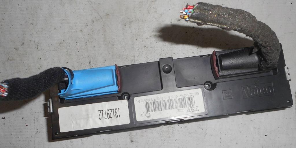 Opel Vectra C 2002-2008 sedan 2.2 16v petrol MT 108 kW 2002  Panel kúrenia/klimatizácie 13128712