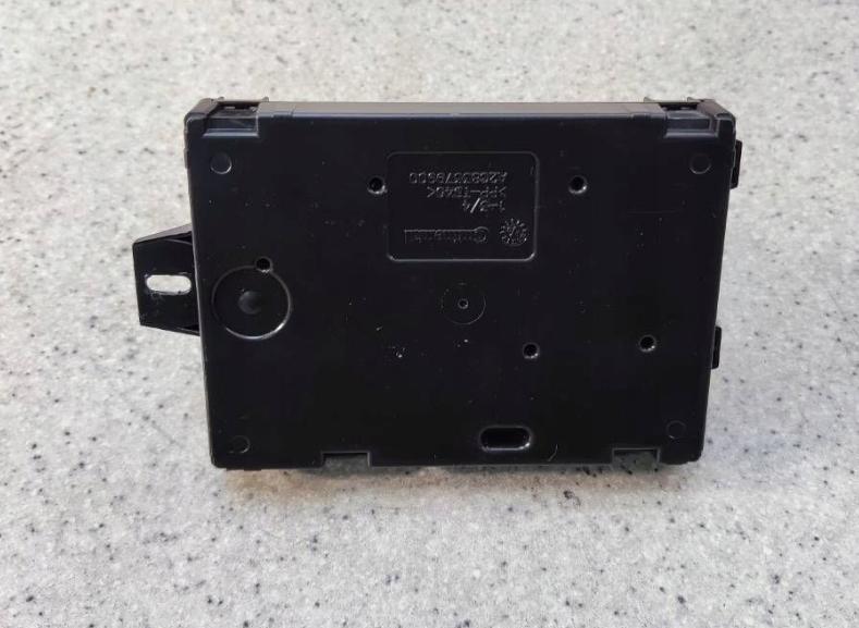 Dacia Sandero II 2012-2020 Modul komfortu 284B10447R