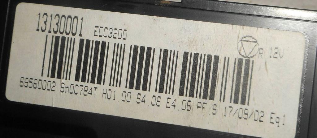 Opel Vectra C 2002-2008 sedan 2.2 16v petrol MT 108 kW 2002  Panel kúrenia/klimatizácie 13128712