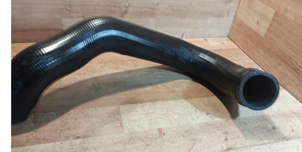 Audi A6 C5 1997-2004 sedan 2.5 TDI diesel MT 132 kW 2001  Hadica chladenia vzduchu 4B0145745A