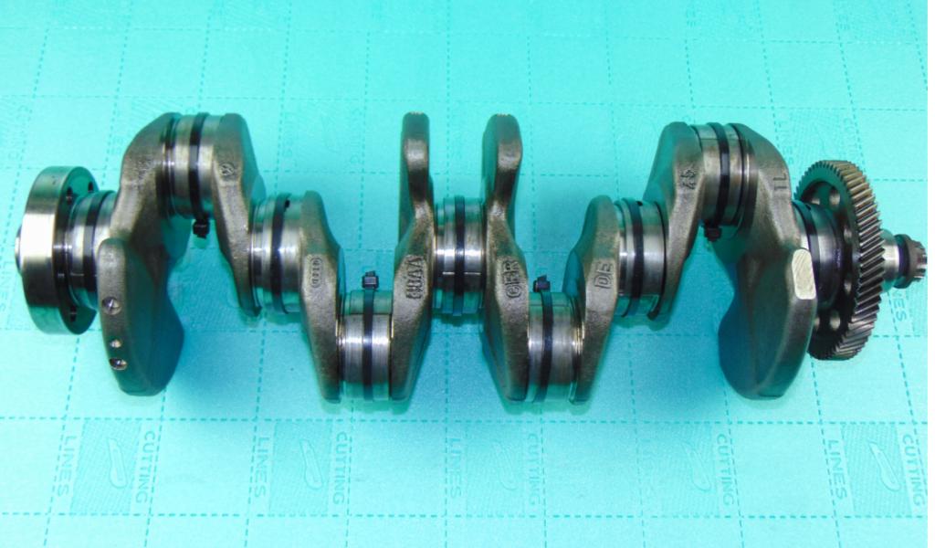 Volkswagen Passat B6 2005-2010 sedan 2.0 TDI diesel 103 kW 2007  Kľukový hriadeľ 38AA 03G105212C 038101AA CFG CBBB CBAB CBB CBBB CBA CBAB CAH CAG 