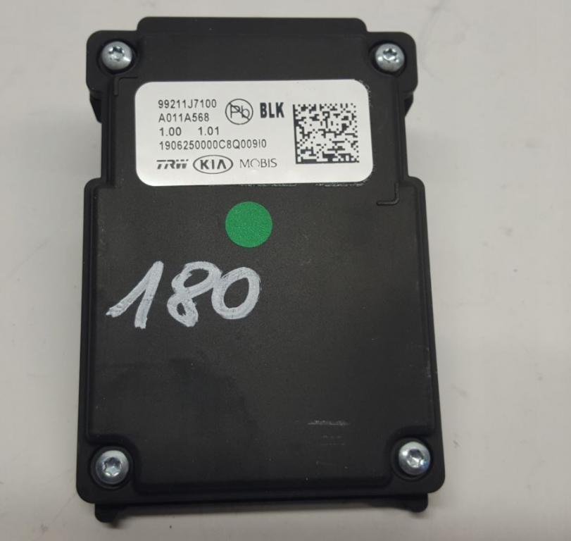 Kia Ceed III 2018- hatchback 1.5 T-GDI petrol G4LH AT 117.5 kW 2022  Kamera predná 99211 j7100