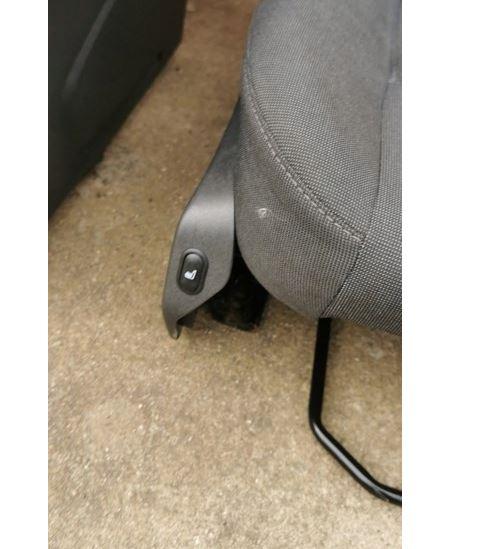 FORD TRANSIT CUSTOM I Autobus 2015 92 kW 2.2 TDCi 2198  Sedadla KOMPLET