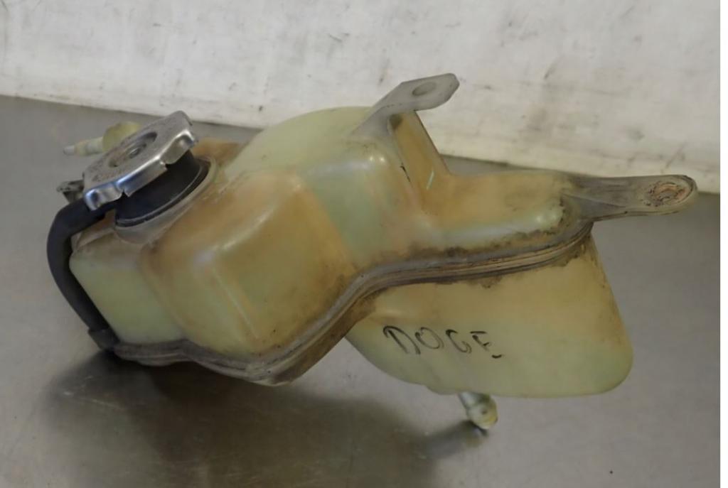 Dodge Caliber hatchback 2.0 16v petrol MT 98 kW 2003  Nádržka ostrekovačov 05058157AC