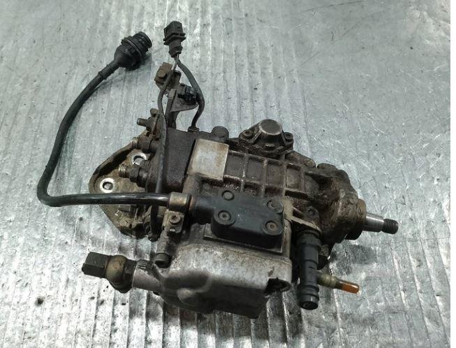 Renault Megane I 1995-2003 hatchback 1.9 DTI diesel MT 59 kW 2001  Vstrekovacie čerpadlo 0460414983