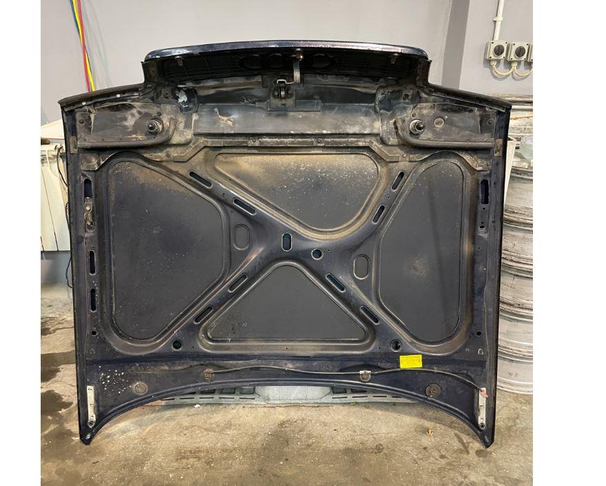 Audi 80 B4 1991-1994 sedan 2.0 8v petrol 66 kW 1992  Kapota predná