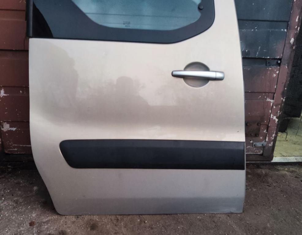 Peugeot Partner II 2008-2018 minivan 1.6 HDI diesel 66 kW 2010  Dvere posuvné (bočné) pravé