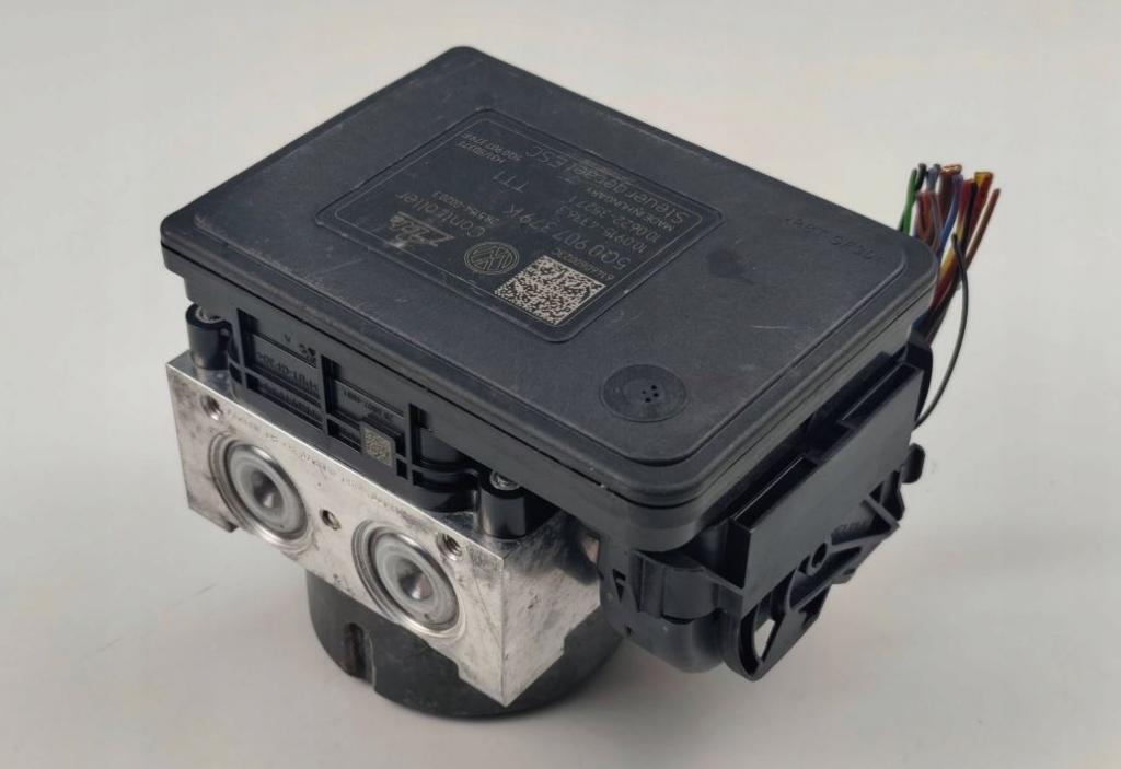 Skoda Octavia III 2013- hatchback 1.6 TDI diesel AT 77 kW 2014  Pumpa ABS 5Q0907379K 5Q0614517J