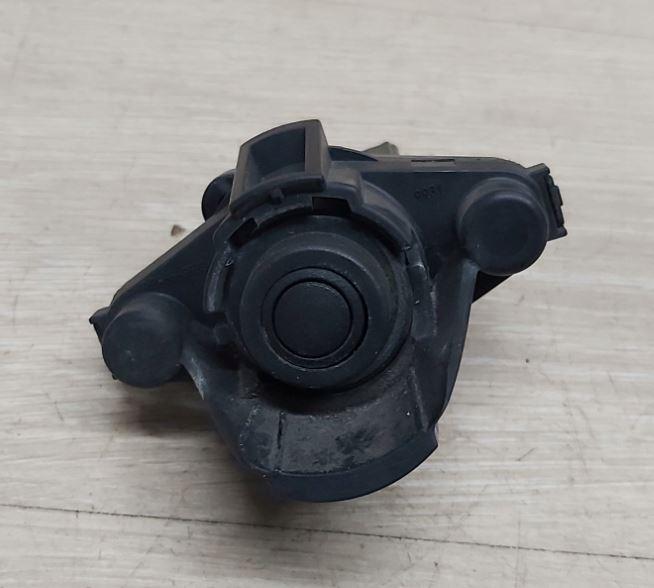 Toyota Aygo 2005-2014 hatchback 1.0 petrol MT 50 kW 2006  Kľučka zadnej kapoty vonkajšia