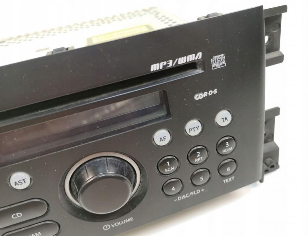 Suzuki Grand Vitara II 2005-2014 hatchback 1.6 16v petrol MT 78 kW 2009  Rádio 3910165JD