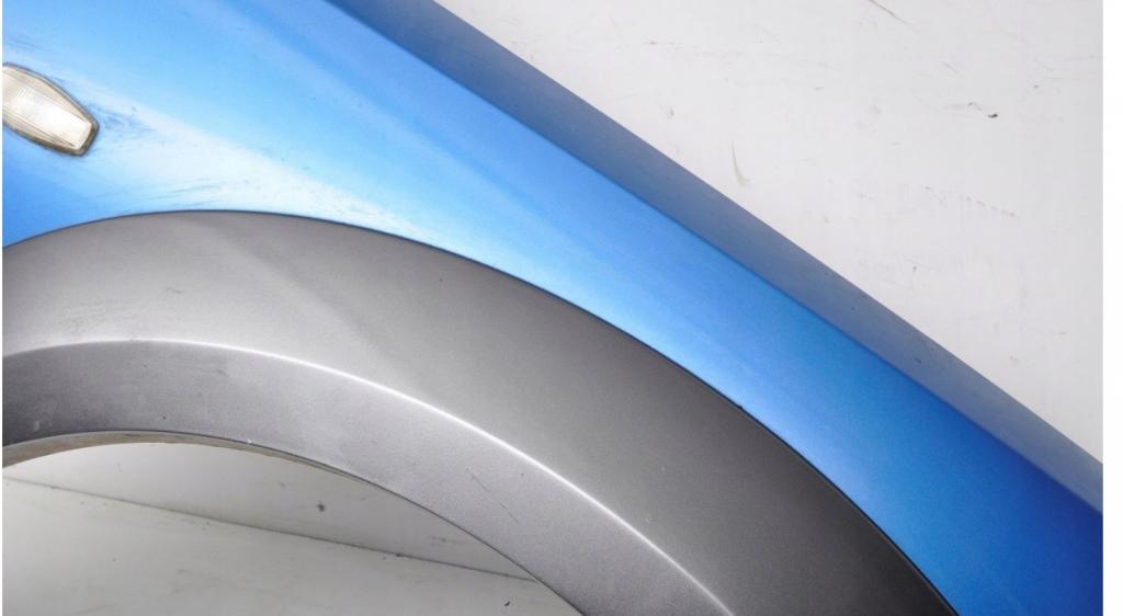 Kia Sorento I 2003-2009 hatchback 2.5 CRDI diesel AT 103 kW 2002  Blatník predný pravý