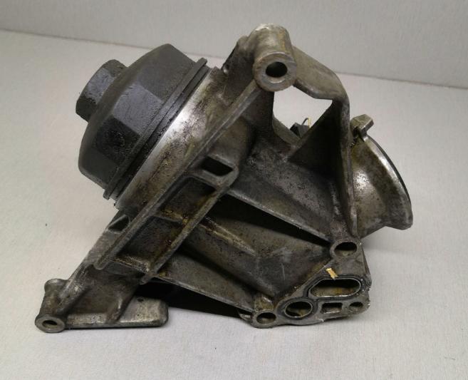 Volkswagen Passat B5 1995-2005 combi Obal olejového filtra 071199354A 396101049