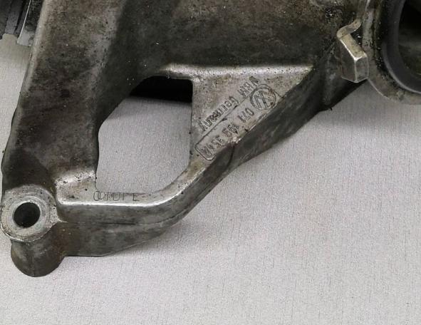 Volkswagen Passat B5 1995-2005 combi Obal olejového filtra 071199354A 396101049