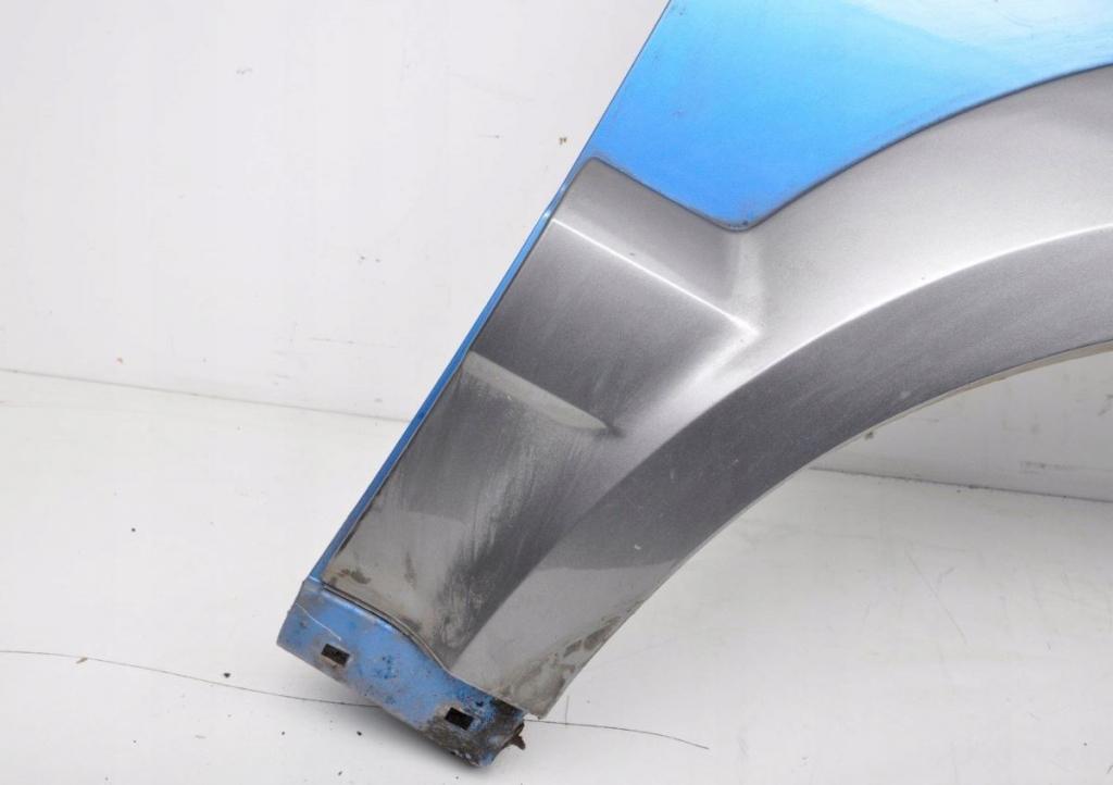 Kia Sorento I 2003-2009 hatchback 2.5 CRDI diesel AT 103 kW 2002  Blatník predný pravý