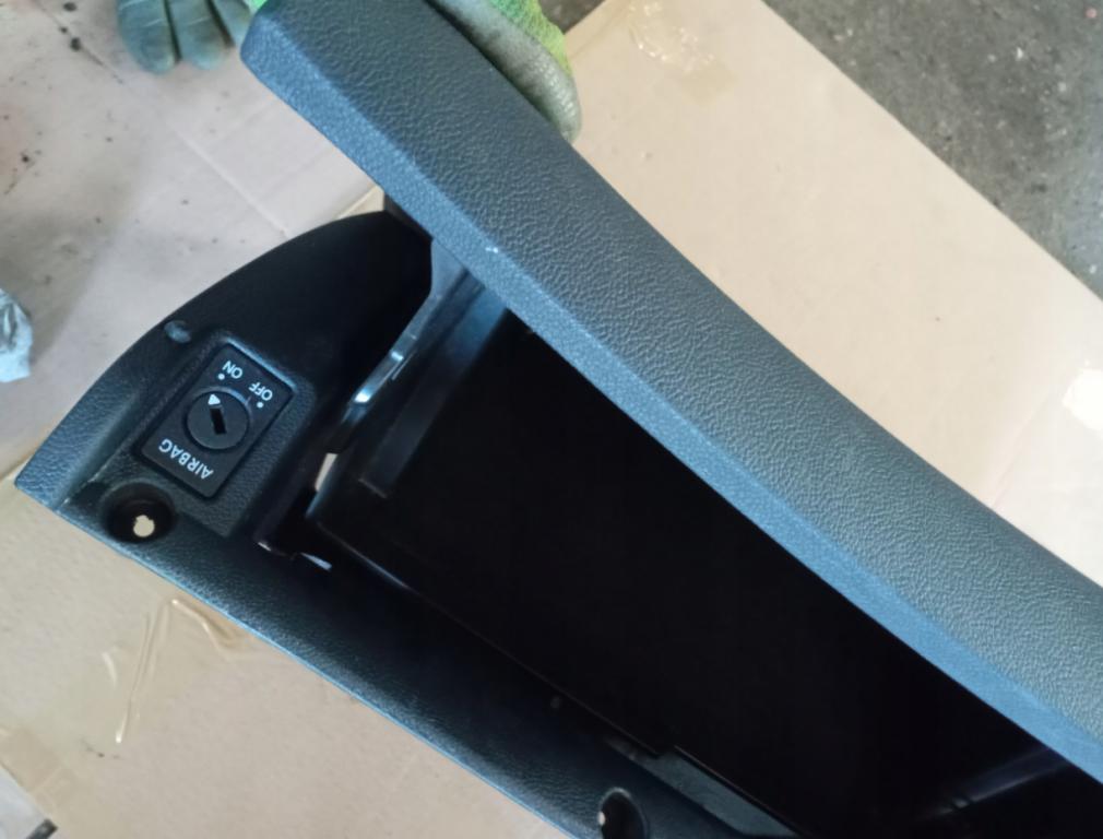 Skoda Superb II 2008-2015  Priehradka (kastlík) 3T1857097B