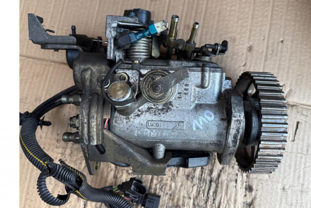 Skoda Felicia hatchback 1.9 D diesel MT 47 kW 2000  Vstrekovacie čerpadlo 028130081Q  R8445B035C