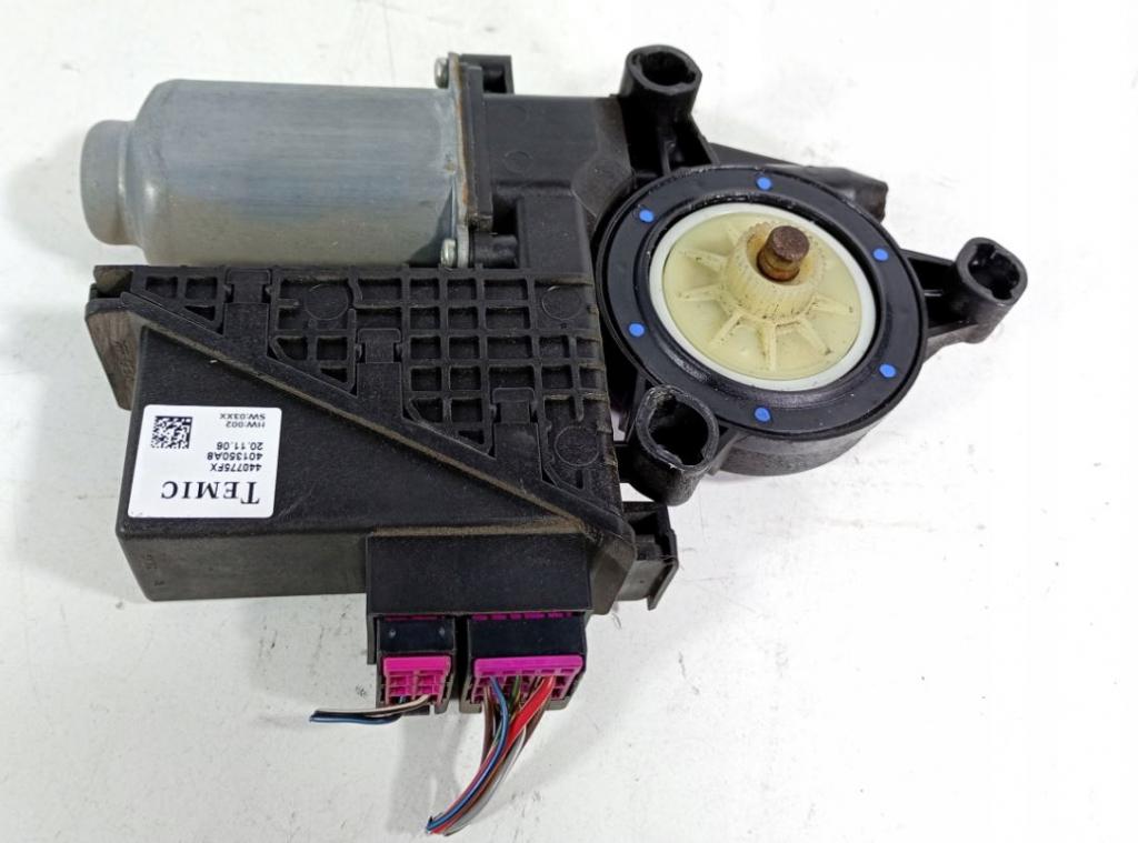 Skoda Fabia I 1999-2007 hatchback 1.2 petrol MT 40 kW 2004  Motorček zámku dverí predný ľavý 6Y1959801