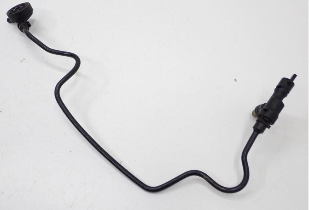 Volkswagen Jetta VI 2010-2018 sedan 2.0 8v petrol 80 kW 2015  Hadica servočerpadla 1K1721480B