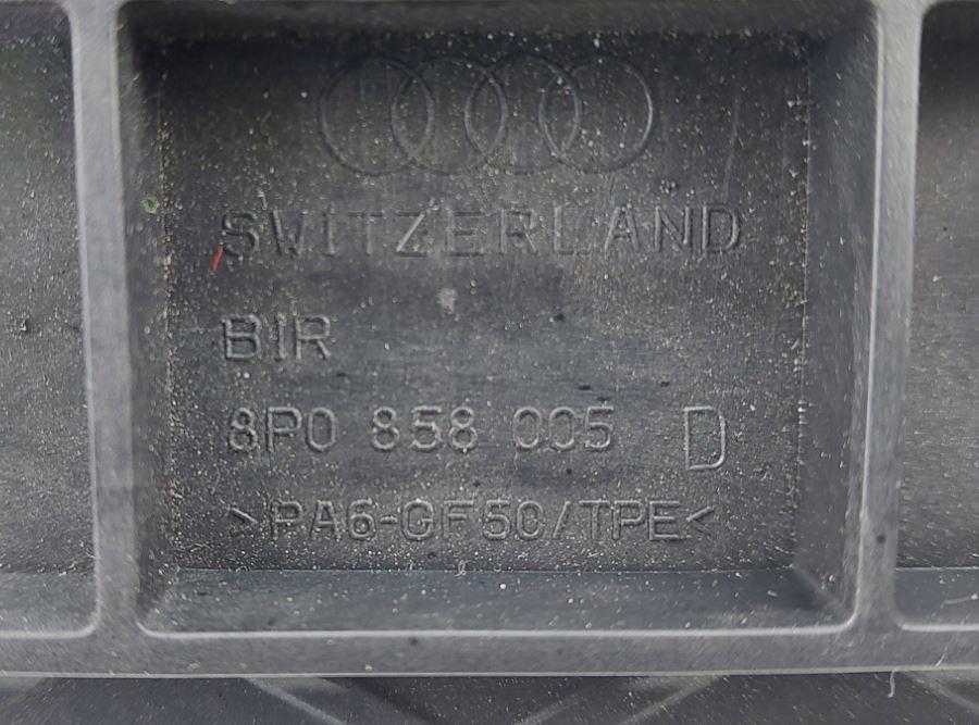 Audi A3 8P 2003-2012 hatchback 1.6 petrol MT 75 kW 2003  Rádio ramček 8P0858005D