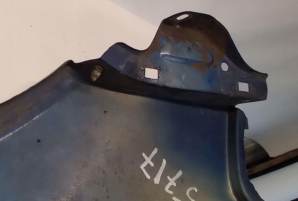 Volkswagen Passat B5 1995-2005 sedan 1.9 TDI diesel MT 81 kW 1999  Blatník predný pravý