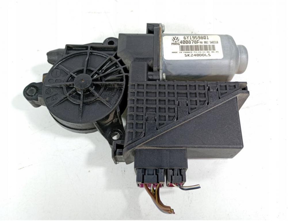 Skoda Fabia I 1999-2007 hatchback 1.2 petrol MT 40 kW 2004  Motorček zámku dverí predný ľavý 6Y1959801