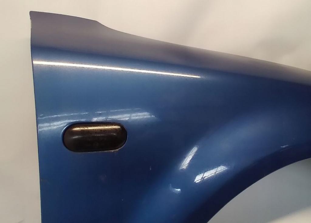 Volkswagen Passat B5 1995-2005 sedan 1.9 TDI diesel MT 81 kW 1999  Blatník predný pravý