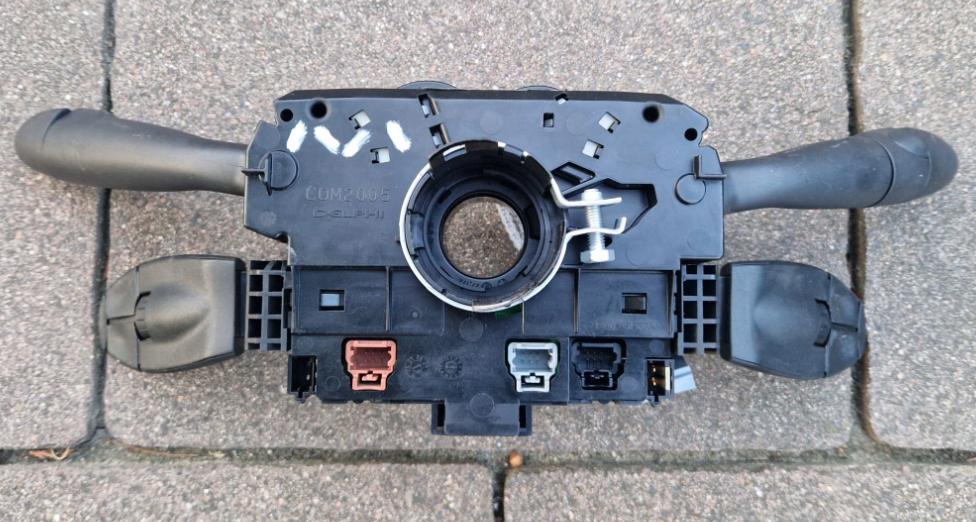 Peugeot 308 I 2007-2013 hatchback 2009 Prepínacie páčky pod volantom 96643943XT