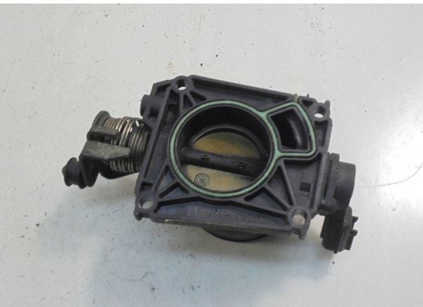 Ford Focus Mk1 1998-2004 sedan 1.6 16v petrol MT 74 kW 2000  Škrtiaca klapka