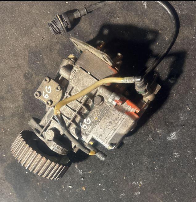 Renault Megane I 1995-2003 hatchback 1.9 DTI diesel MT 59 kW 2001  Vstrekovacie čerpadlo 0460414983