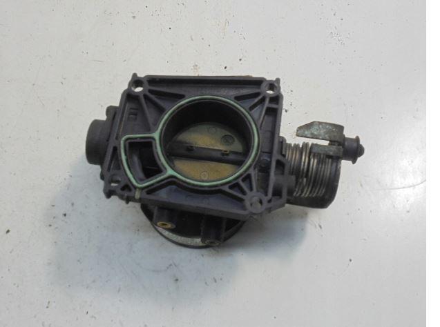 Ford Focus Mk1 1998-2004 sedan 1.6 16v petrol MT 74 kW 2000  Škrtiaca klapka