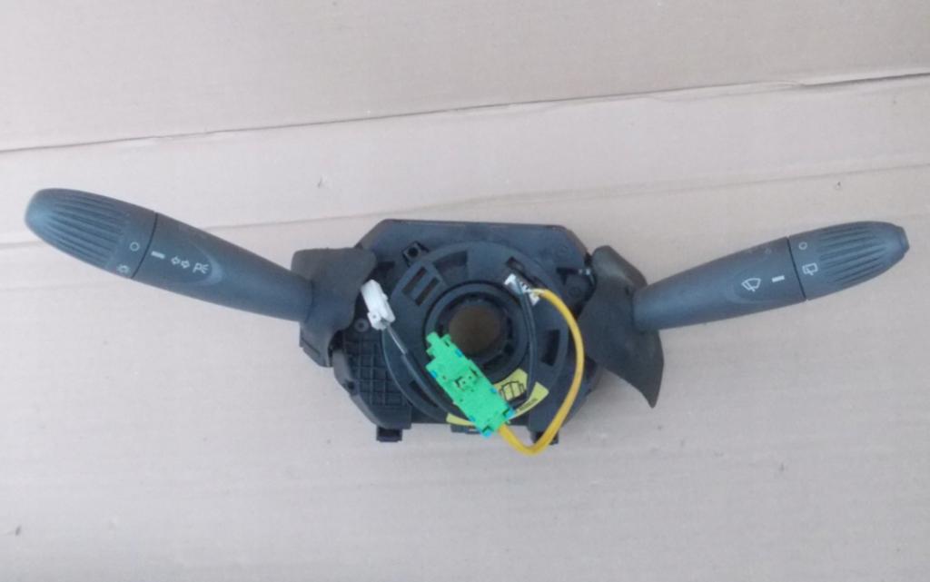 Fiat Panda II 2003-2012 hatchback 2007 Prepínacie páčky pod volantom 735444632