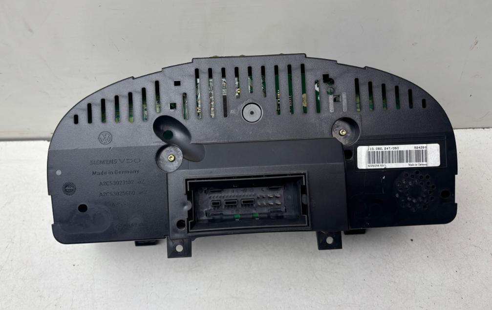 Volkswagen Golf V 2003-2009 hatchback 2006  Prístrojová doska 1K0920861M