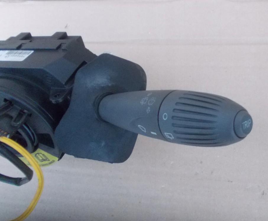 Fiat Panda II 2003-2012 hatchback 2007 Prepínacie páčky pod volantom 735444632