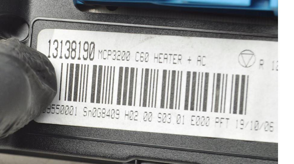 Opel Vectra C 2002-2008 sedan 1.8 16v petrol MT 90 kW 2003  Panel kúrenia/klimatizácie 13138190