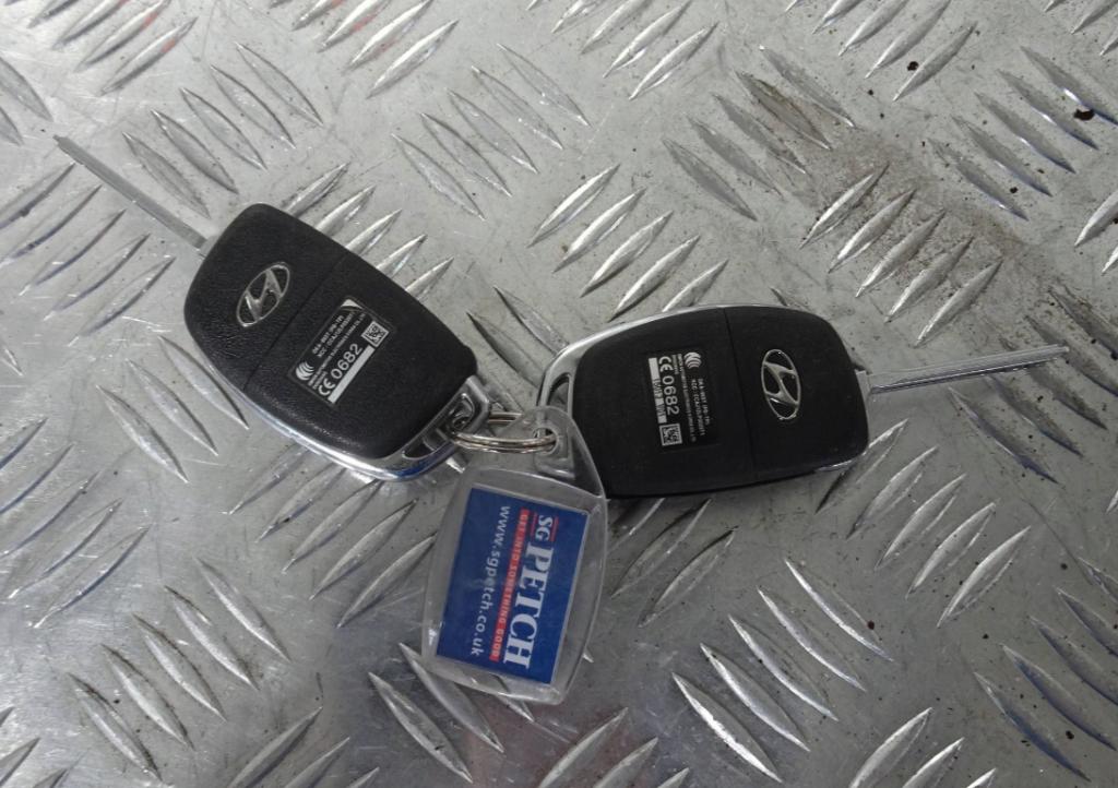 Hyundai I20 I 2008-2014 hatchback Spínacia skrinka