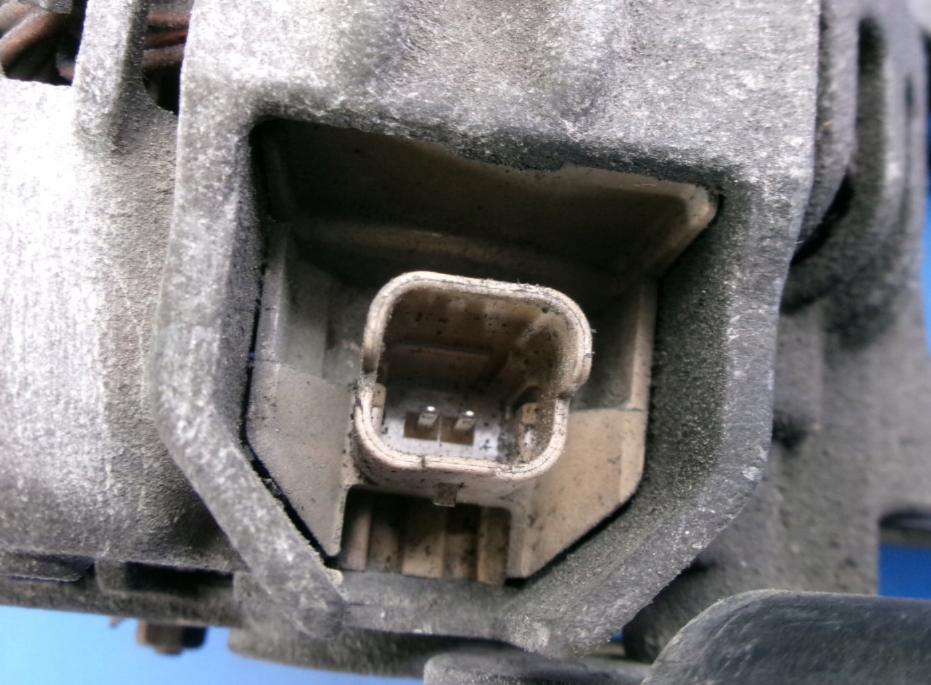 Peugeot 206 1.6 16v petrol MT 80 kW 2004  Alternátor 9638275880